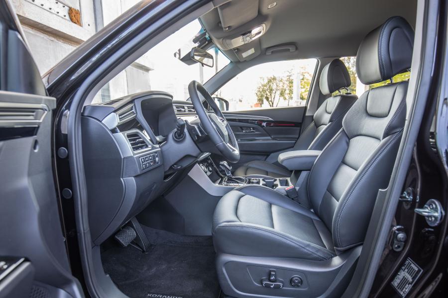 Интерьер SsangYong Korando (C300) 2019 года  (WW) (фото 24 из 45)